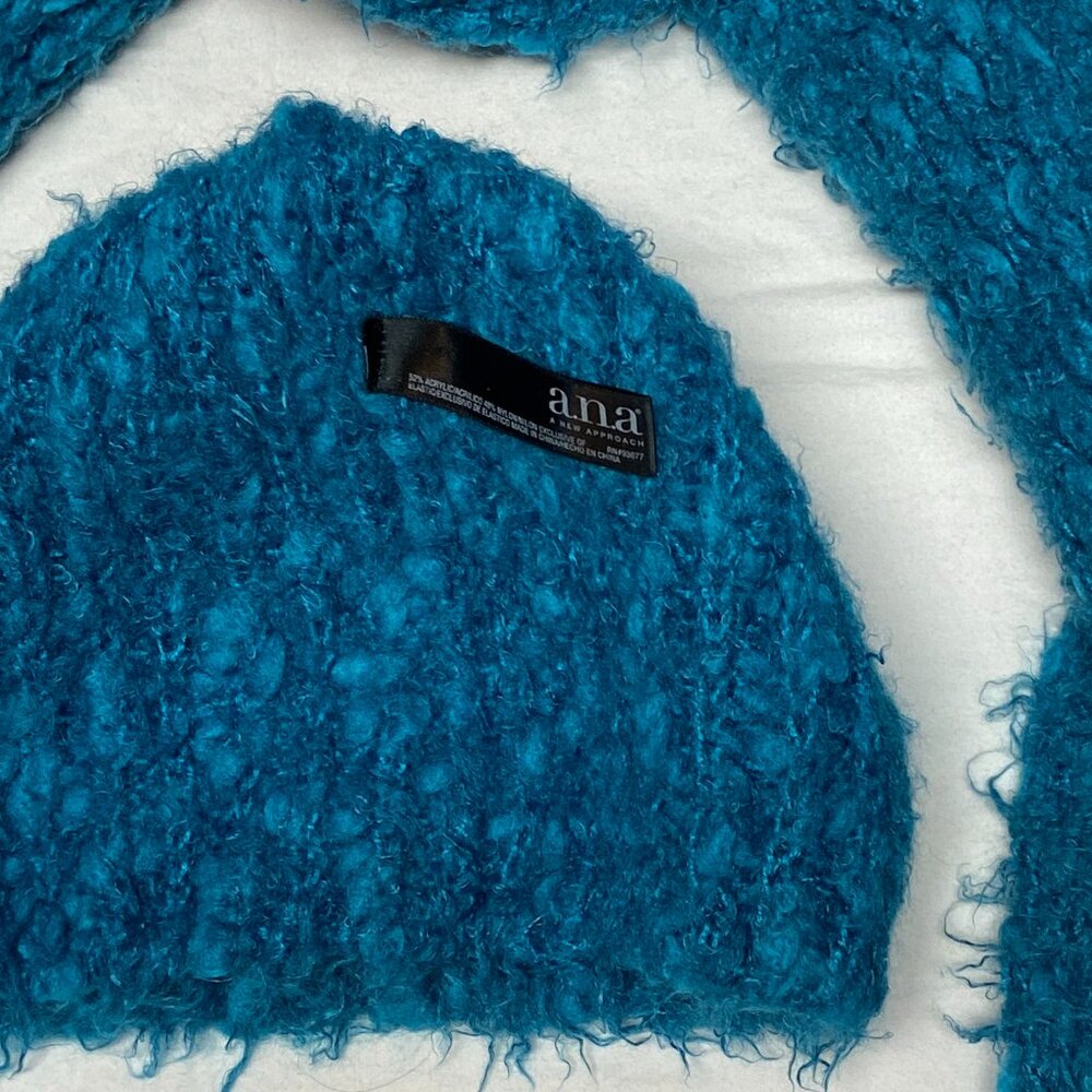ANA Knit Beanie & Fringed Scarf 2 pc Set Turquoise Nubby Fuzzy Winter Cozy Chic - Picture 9 of 11